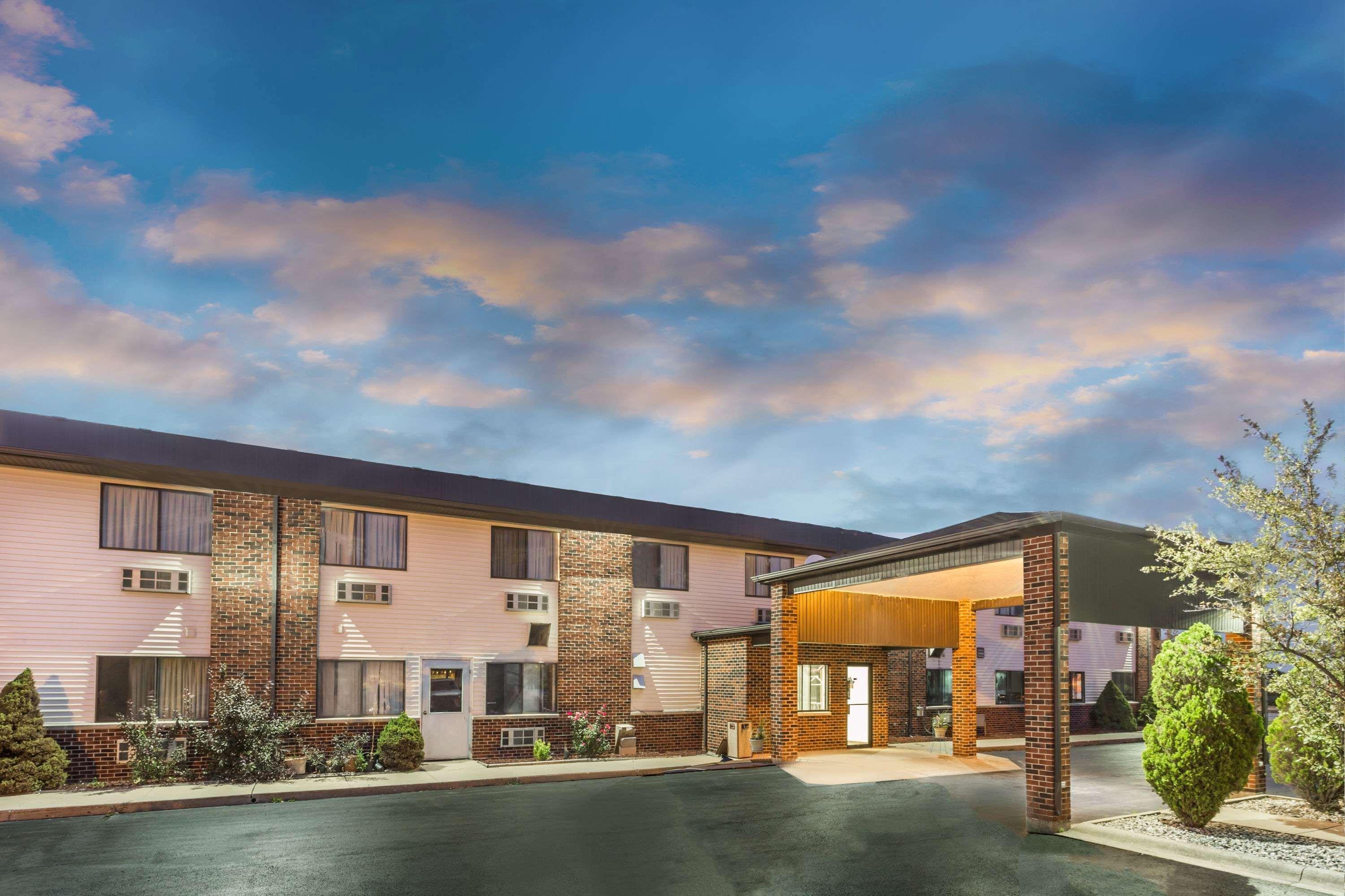 Super 8 By Wyndham Bourbonnais/Kankakee Area מראה חיצוני תמונה